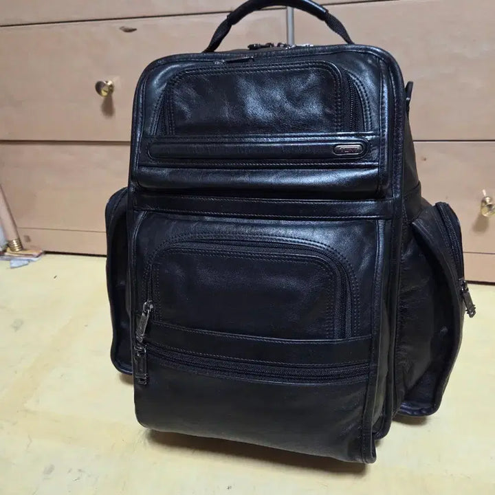 [BUNJANG] Tumi Alpha Bravo T-Pass Laptop Business Class Briefpack Leather / 투미 정품 알파 티패스 랩탑 비즈니스 클래스 브리프팩 레더