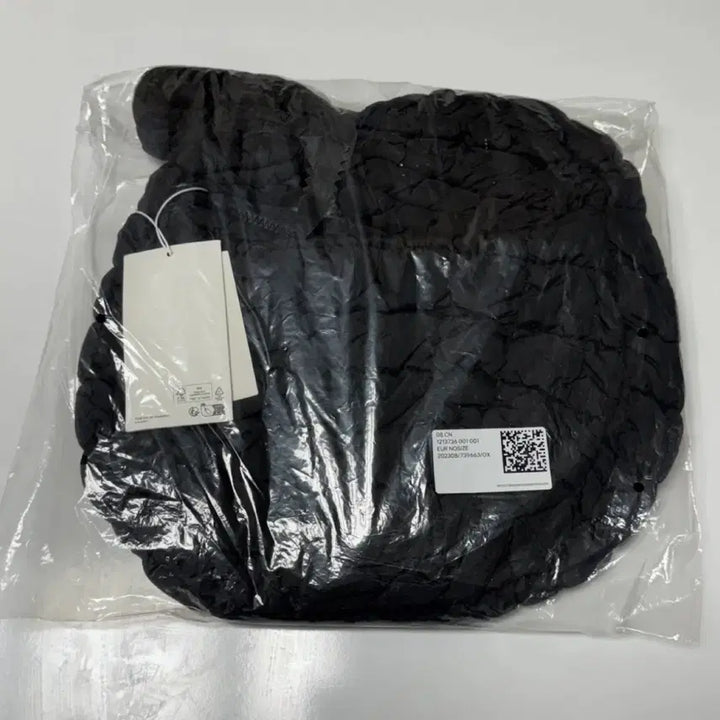 [BUNJANG] COS Quilted Messenger Bag Black / 새상품- 코스 퀄티드 메신저백 블랙, 코스 가방