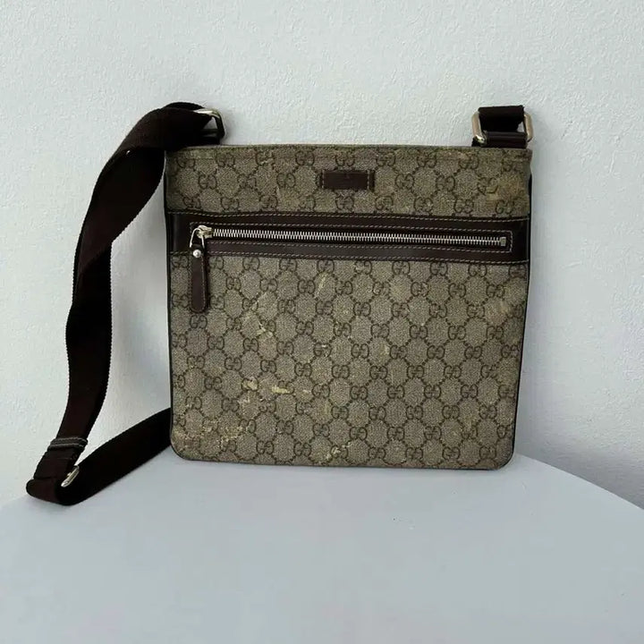[BUNJANG] Gucci GG Supreme Flat Crossbody Shoulder Bag / 구찌 GG수프림 플랫 크로스백 숄더백