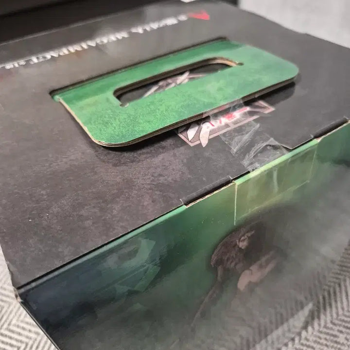 [BUNJANG] Beast Titan A Prize Sealed Figure / 짐승거인 A상 미개봉 새상품 팝니다