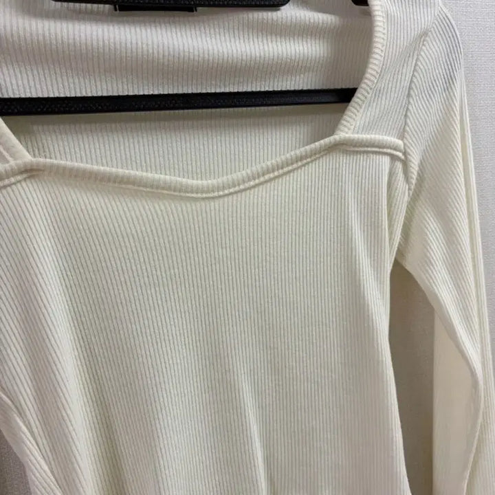 [BUNJANG] Square Crop Ribbed Long Sleeve T-Shirt / (새상품) 스퀘어 크롭 골지 긴팔티