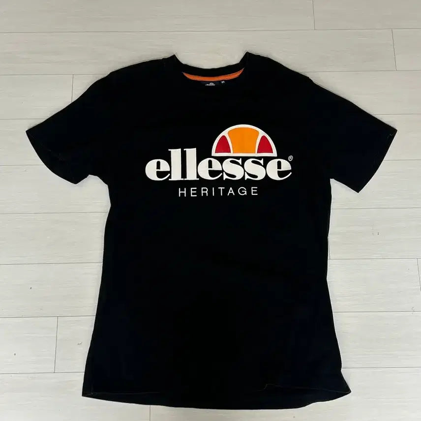 [BUNJANG] ellesse Heritage Black Short-Sleeve T-shirt / 엘레쎄 헤리티지 블랙 반팔 티셔츠