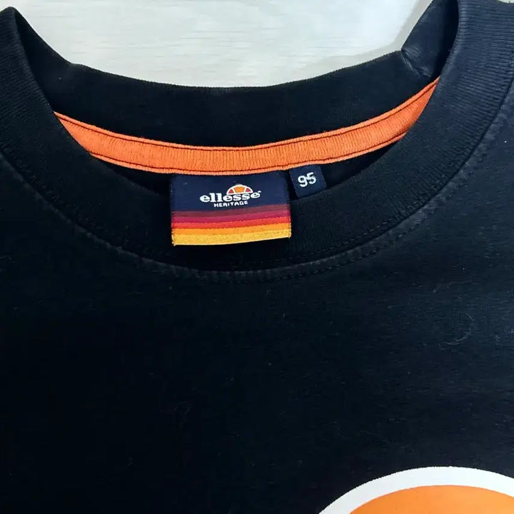 [BUNJANG] ellesse Heritage Black Short-Sleeve T-shirt / 엘레쎄 헤리티지 블랙 반팔 티셔츠