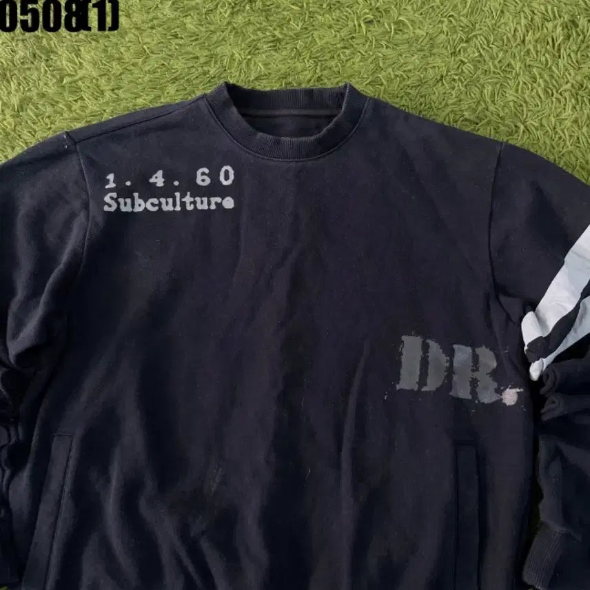[BUNJANG] Dr. Martens Black Printing Sweatshirt T-shirt / 닥터마틴 블랙 프린팅 맨투맨 티셔츠