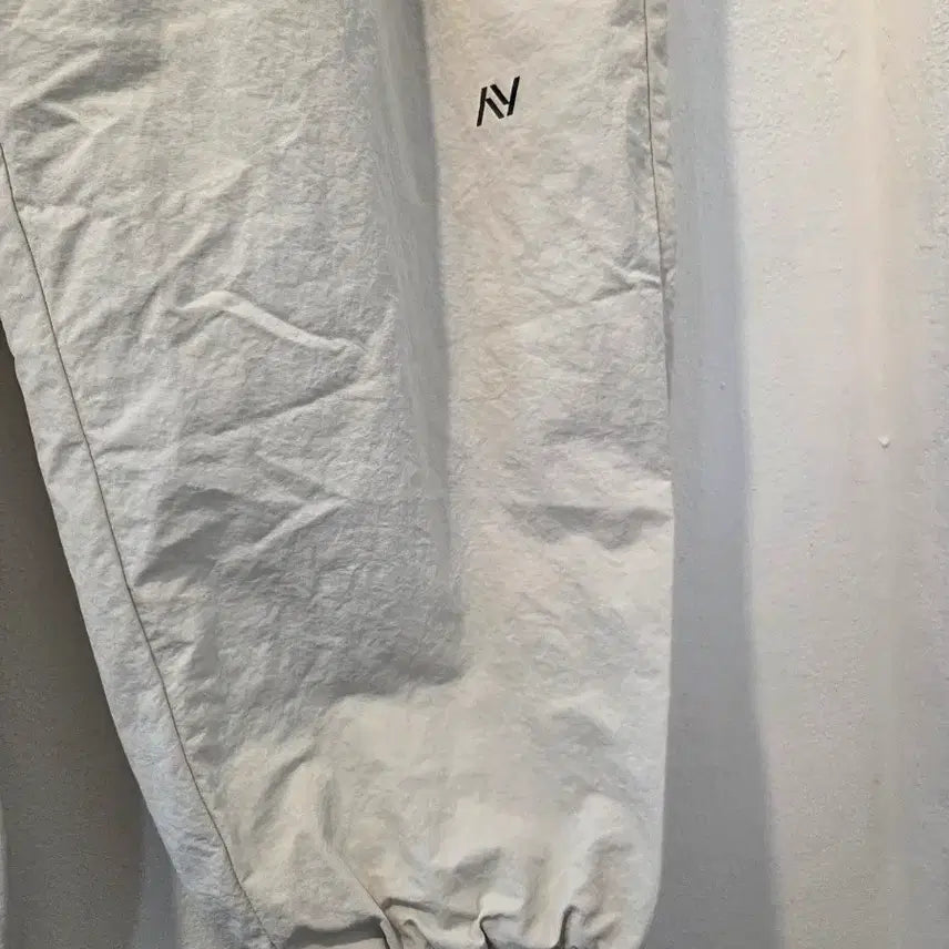 [BUNJANG] LAZYBEE Drawstring Training Pants / LAZYBEE 드로우스트링 트레이닝 팬츠