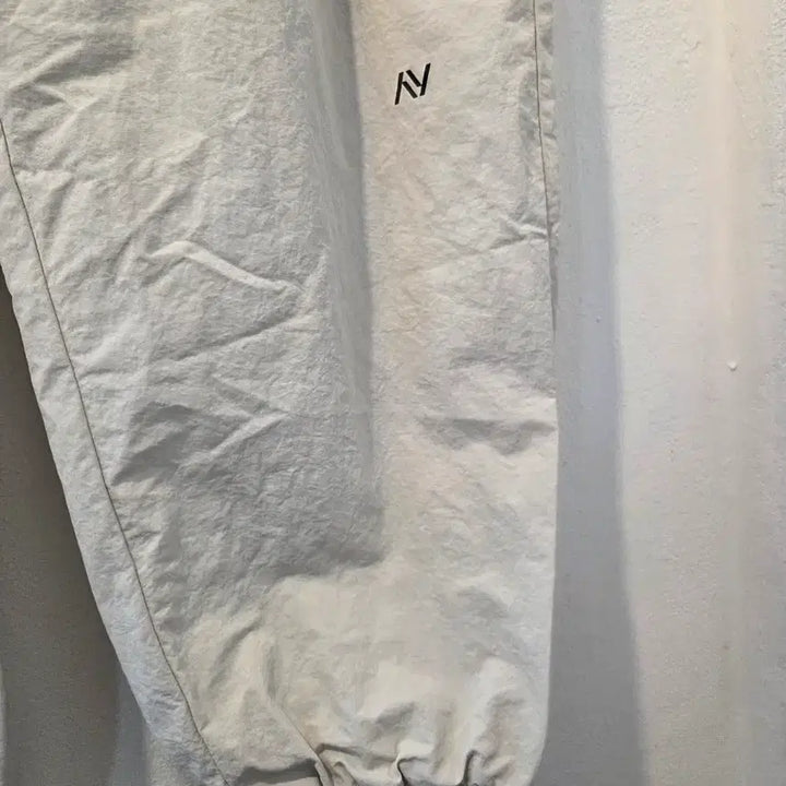 [BUNJANG] LAZYBEE Drawstring Training Pants / LAZYBEE 드로우스트링 트레이닝 팬츠