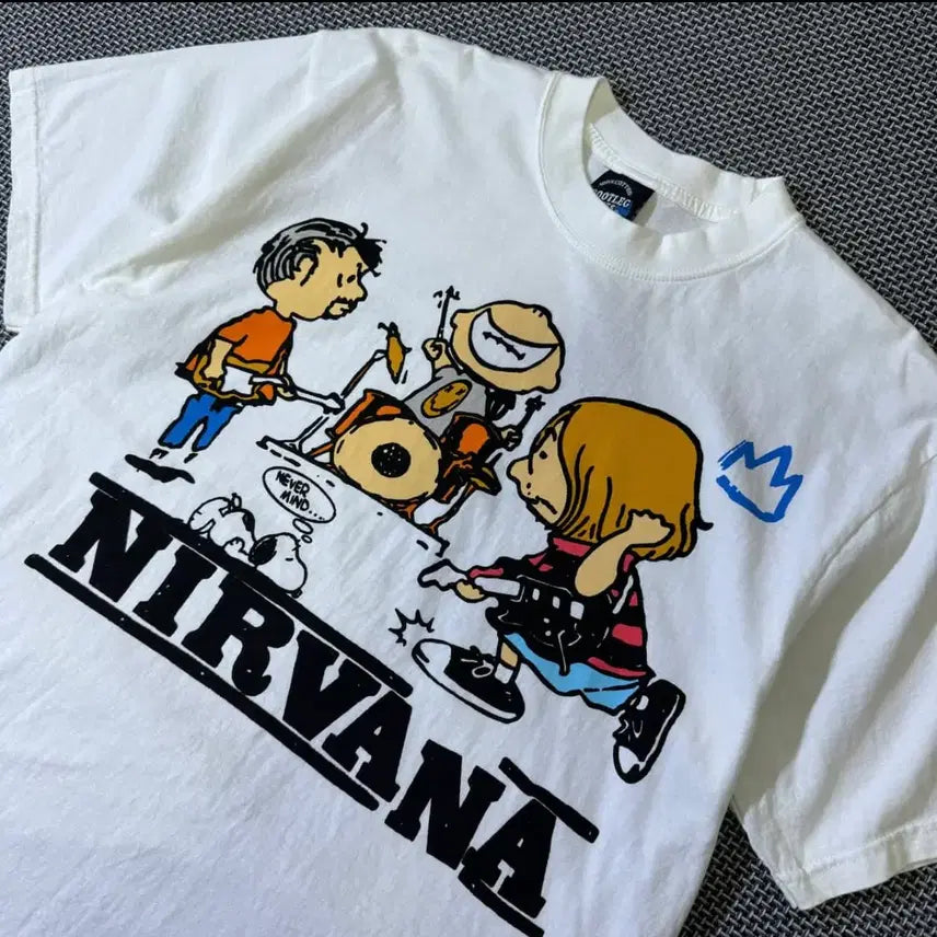[BUNJANG] Nirvana Snoopy Graphic T-Shirt (L/XL) / NIRVANA 너바나 락밴드 스누피 티셔츠 (L/XL)