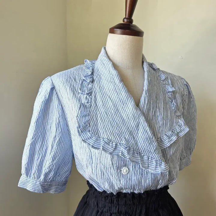 [BUNJANG] Blue Stripe Frill Big Collar Wrinkle Short Sleeve Blouse / 블루 스트라이프 프릴 빅카라 링클 반팔 블라우스