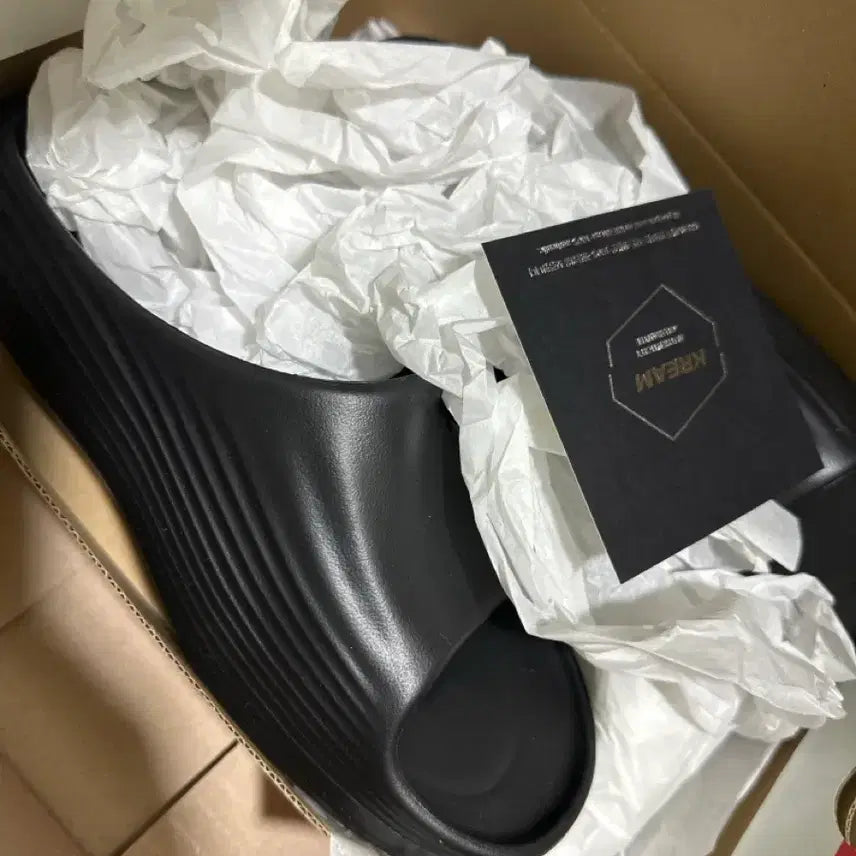 [BUNJANG] Nike React Rejuvenate Slide Black / 나이키 리액트 리주버네이트 슬라이드 240