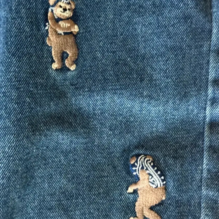 [BUNJANG] Rafflower Embroidered Bear Denim Pants Blue / 라퍼 멀티베어 곰돌이 자수 데님 팬츠 블루 28