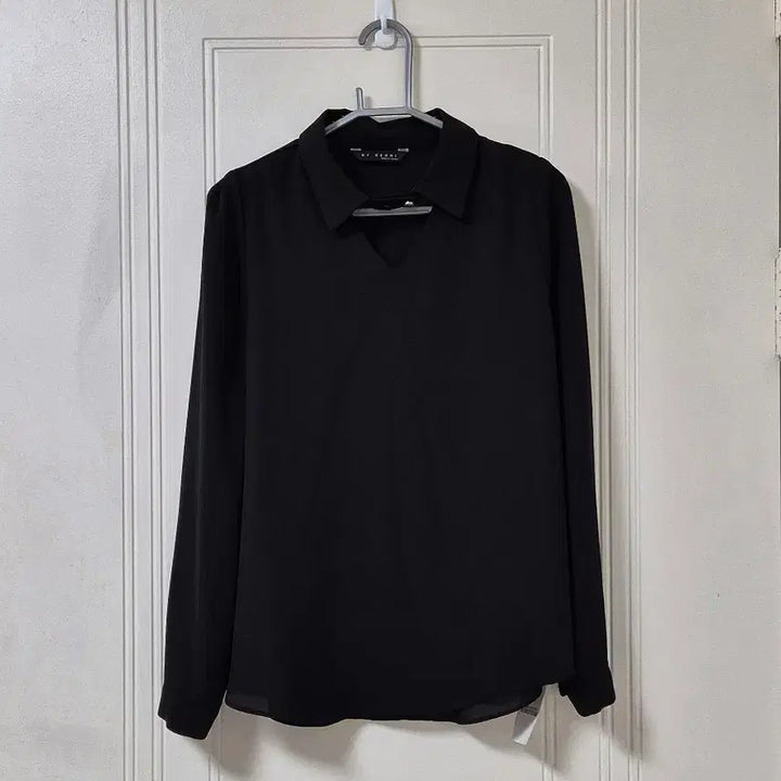 [BUNJANG] THE GAM Halterneck Button Blouse / [새상품] THE GAM 카라 홀터넥 버튼 블라우스