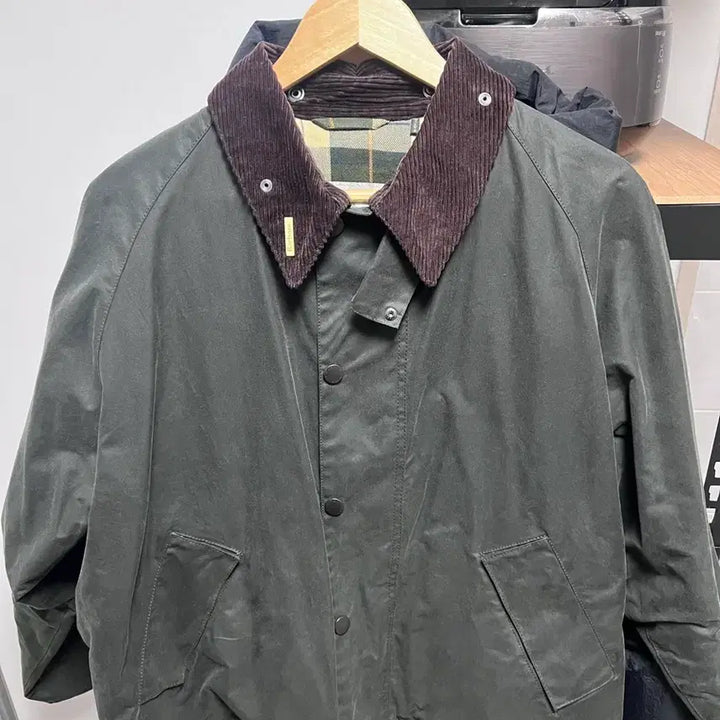 [BUNJANG] Barbour Transport Waxed Jacket Sage Green / 바버 트랜스포트 자켓 세이지그린