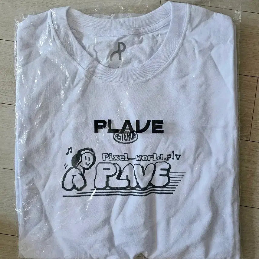 [BUNJANG] PLAVE Yejun Pixel World T-Shirt / 플레이브 예준 픽셀월드 티