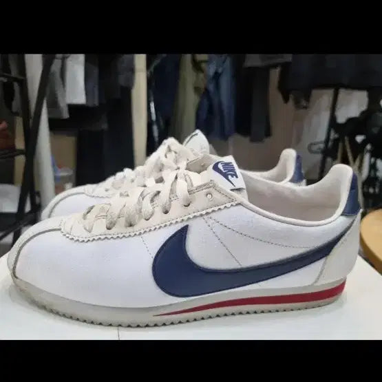 [BUNJANG] Nike Cortez White/Blue/Red (260mm) / 나이키 코르테즈 흰파빨 260