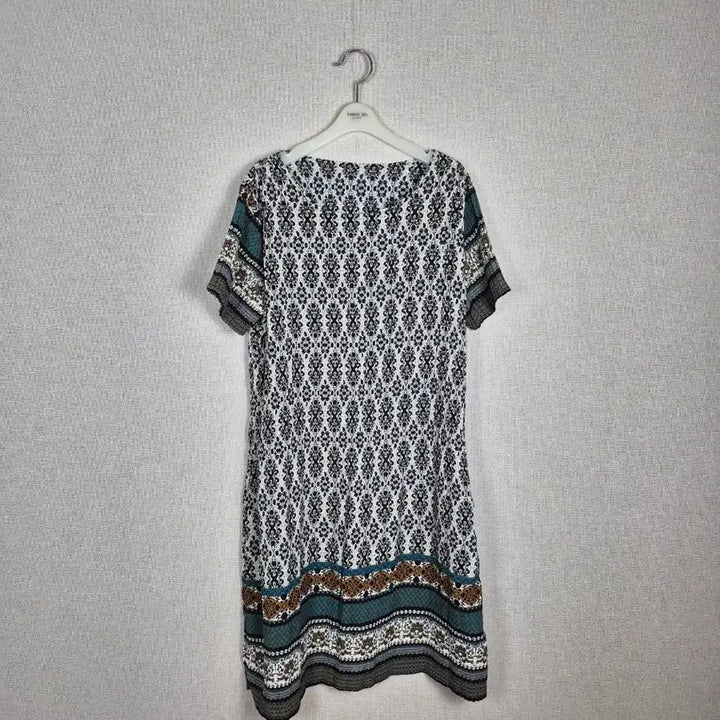 [BUNJANG] Spandex Short-Sleeve Ggajimi Fabric Dress / (