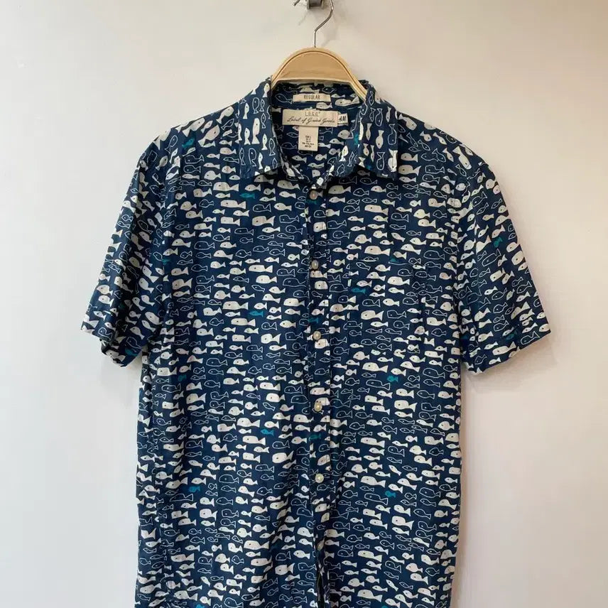 [BUNJANG] H&amp;M Fish Pattern Short Sleeve Shirt Size S / H&amp;M 물고기 패턴 반팔 셔츠 S