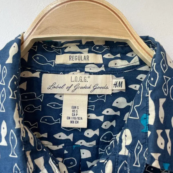 [BUNJANG] H&amp;M Fish Pattern Short Sleeve Shirt Size S / H&amp;M 물고기 패턴 반팔 셔츠 S