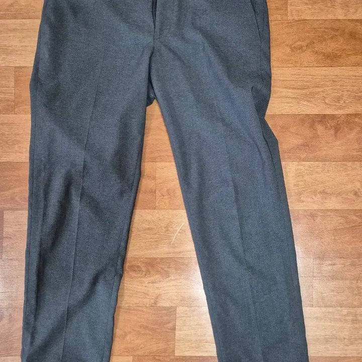 [BUNJANG] Uniqlo Ultra Stretch Dry Slim Fit Pants (Gray, Size 79) / 유니클로 감탄팬츠 울라이크 79