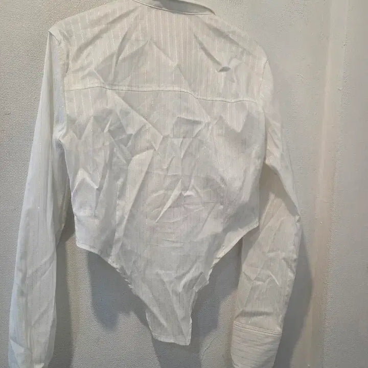 [BUNJANG] White Long-Sleeve Shirt with Silver Stripes / 화이트 셔츠  긴팔