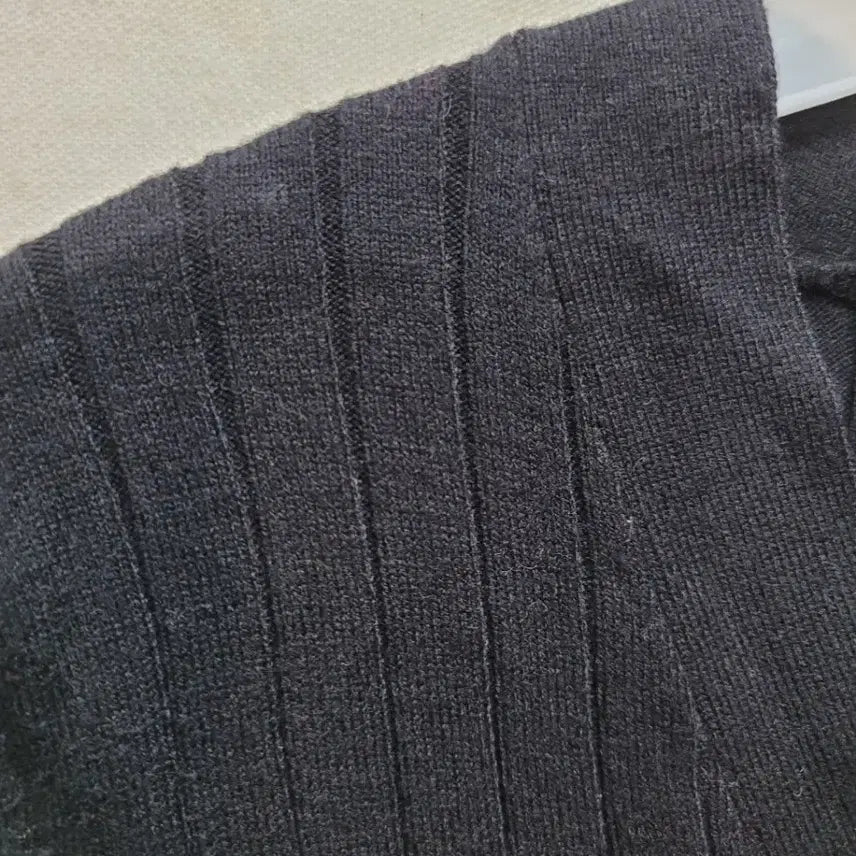 [BUNJANG] Lightweight Comfortable Knit Sweater / 탄력있고 잘 늘어나는 가볍고 편안한 핏좋은 니트