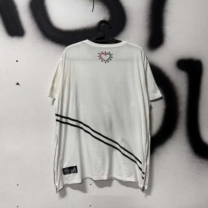 [BUNJANG] Vintage Rock Gothic Punk Print Side Zip Detail Short Sleeve T-Shirt / VTG 빈티지 락 고스 펑크 프린팅 사이드 지퍼 디테일 반팔 티셔츠