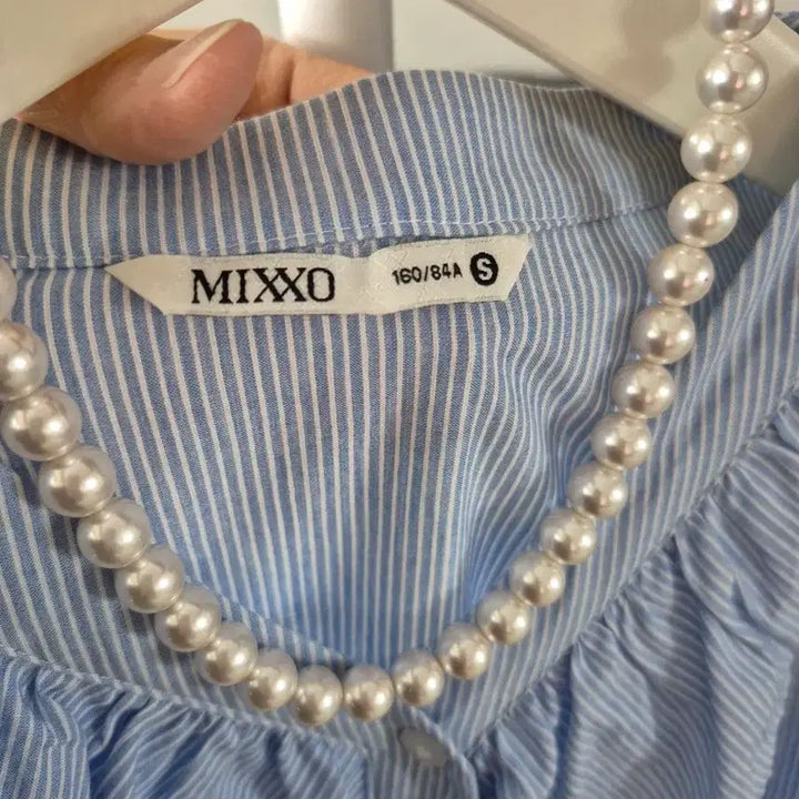 [BUNJANG] Mixxo Blue Stripe Ruffle Blouse (Size S) / 미쏘 블루 스트라이프 프릴 블라우스 S