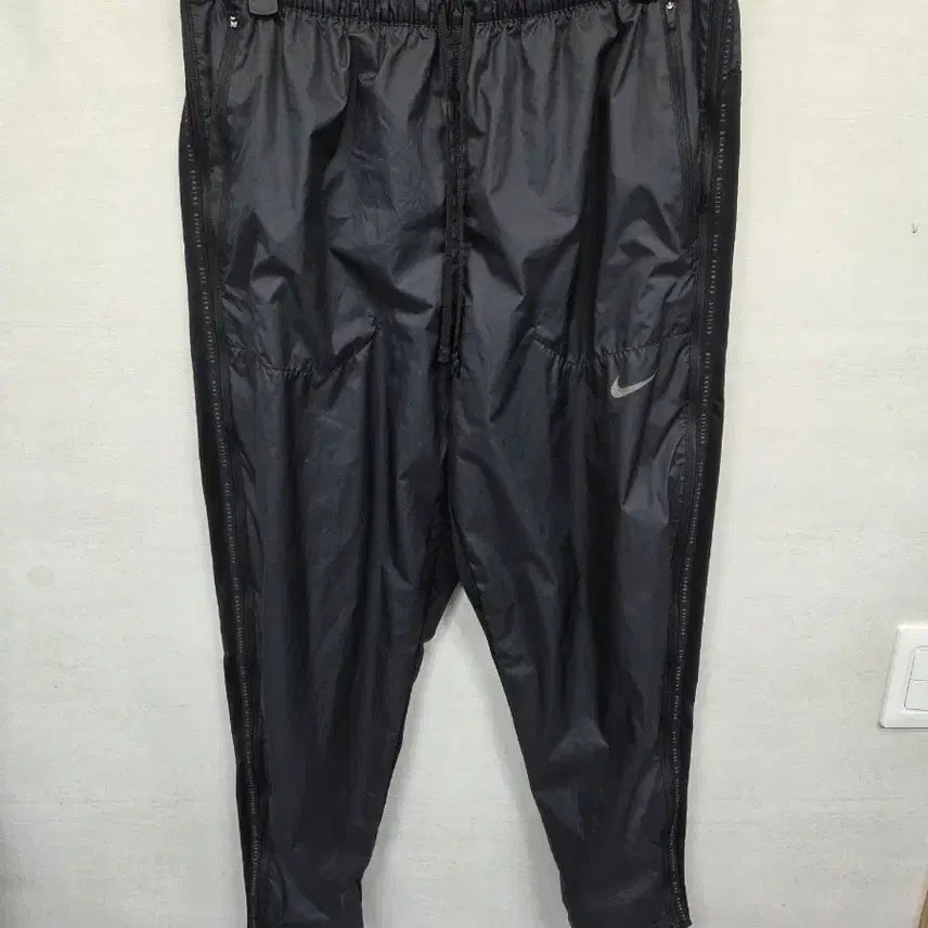 [BUNJANG] Nike Sportswear Phenom Division Shield Running Woven Pants XXL / 나이키 스포츠웨어 페놈 디비젼 쉴드 러닝 우븐 기능성 팬츠 xxl
