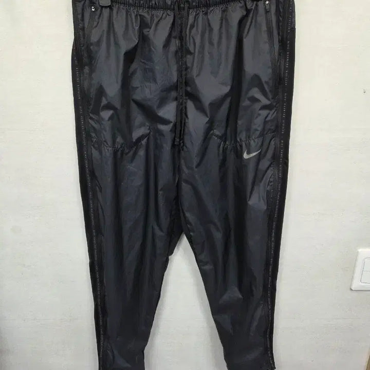 [BUNJANG] Nike Sportswear Phenom Division Shield Running Woven Pants XXL / 나이키 스포츠웨어 페놈 디비젼 쉴드 러닝 우븐 기능성 팬츠 xxl