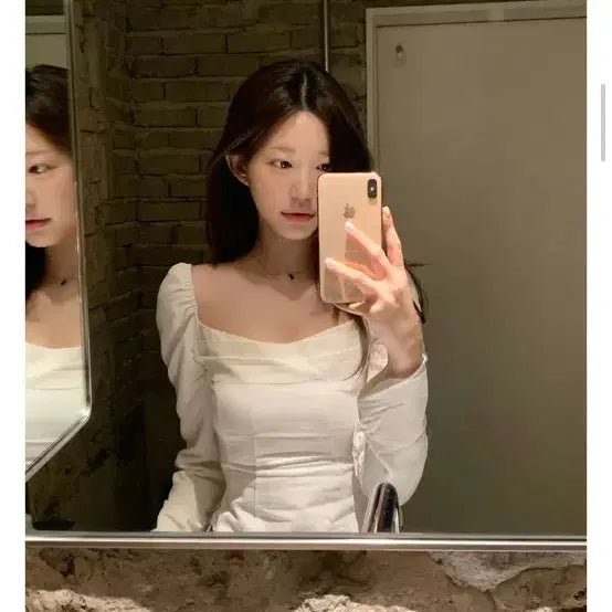 [BUNJANG] JENNIE O Clean Square Blouse Ivory M / 1회착) 제니오 클린스퀘어 블라우스 아이보리m