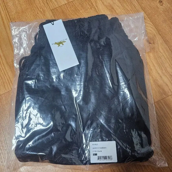 [BUNJANG] Maison Kitsuné Black Shorts Size L / 메종키츠네 블랙 반바지 새상품L