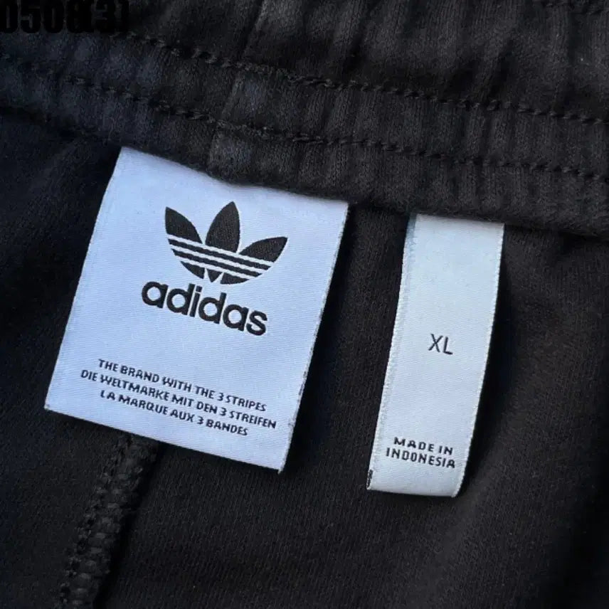 [BUNJANG] Adidas Shorts / 아디다스 반바지