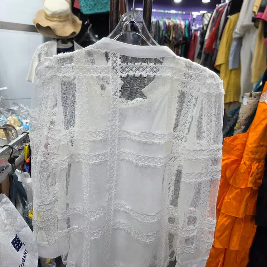 [BUNJANG] VinPalace White Lace Blouse Shirt / 화이트 레이스 블라우스 셔츠