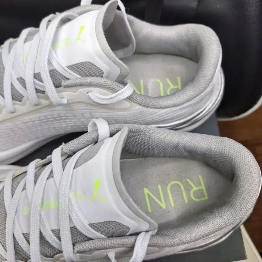 [BUNJANG] Puma Electrify Nitro White Running Shoes (270mm) / 푸마 NITRO 올화이트 러닝화 (270)