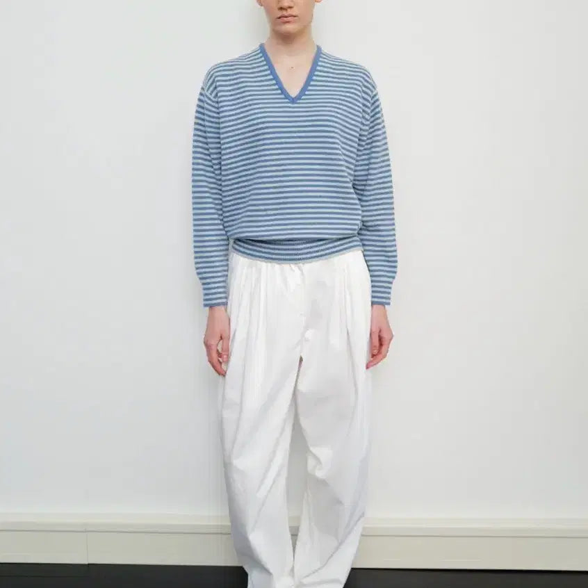 [BUNJANG] Mundal Risca Knit - Fade Blue / 문달 Risca Knit in Fade Blue 리스카 니트