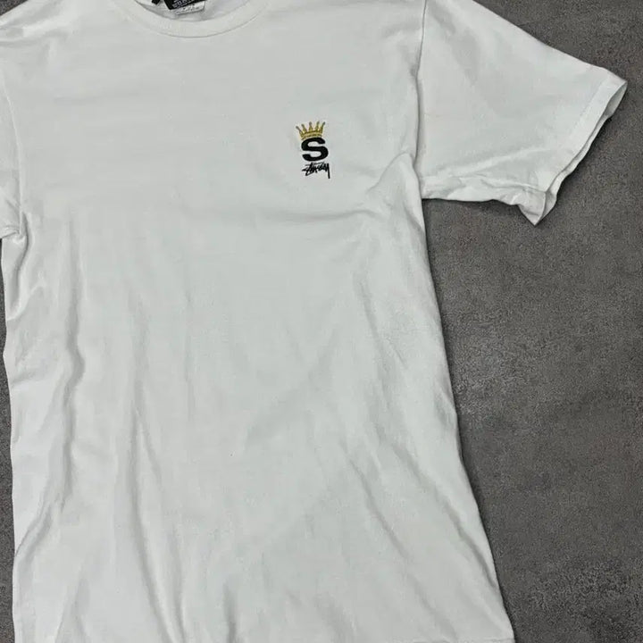 [BUNJANG] Stussy Crown S Logo Short Sleeve T-Shirt White / 스투시 크라운 S 로고 반팔 티셔츠 화이트