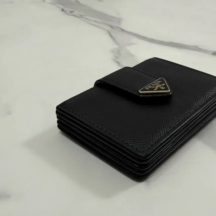 [BUNJANG] Prada Saffiano Leather Accordion Card Holder Black / 프라다 사피아노 레더 아코디언 카드지갑 블랙 1MC211