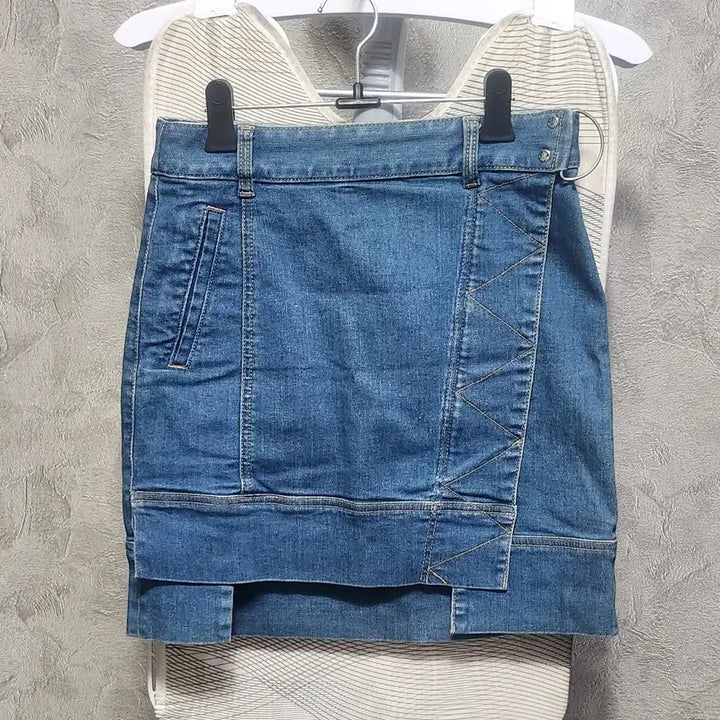 [BUNJANG] Jude Judy Denim Mini Skirt / 주시쥬디진스커트