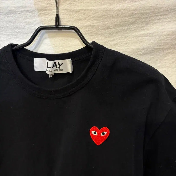 [BUNJANG] Comme des Garçons Play Appliqué Short Sleeve T-Shirt / 꼼데가르송 와펜 반팔티셔츠