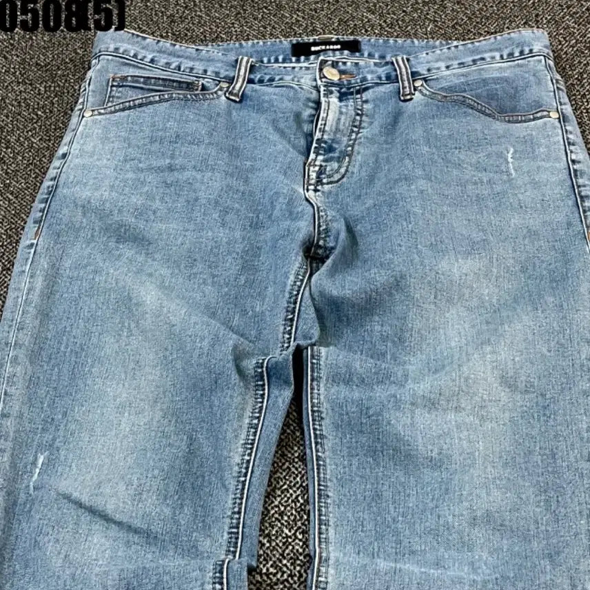 [BUNJANG] Bukalu Light Wash Denim Pants / 버카루 청바지 연청 데님 팬츠
