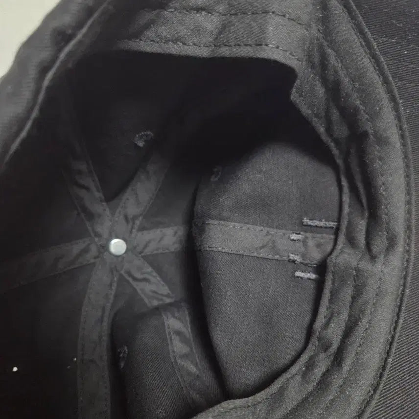 [BUNJANG] Unaffected Black Ball Cap Hat / 언어펙티드 블랙 볼캡 모자