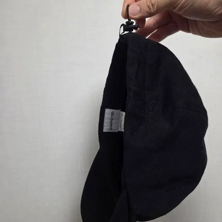 [BUNJANG] Unaffected Black Ball Cap Hat / 언어펙티드 블랙 볼캡 모자