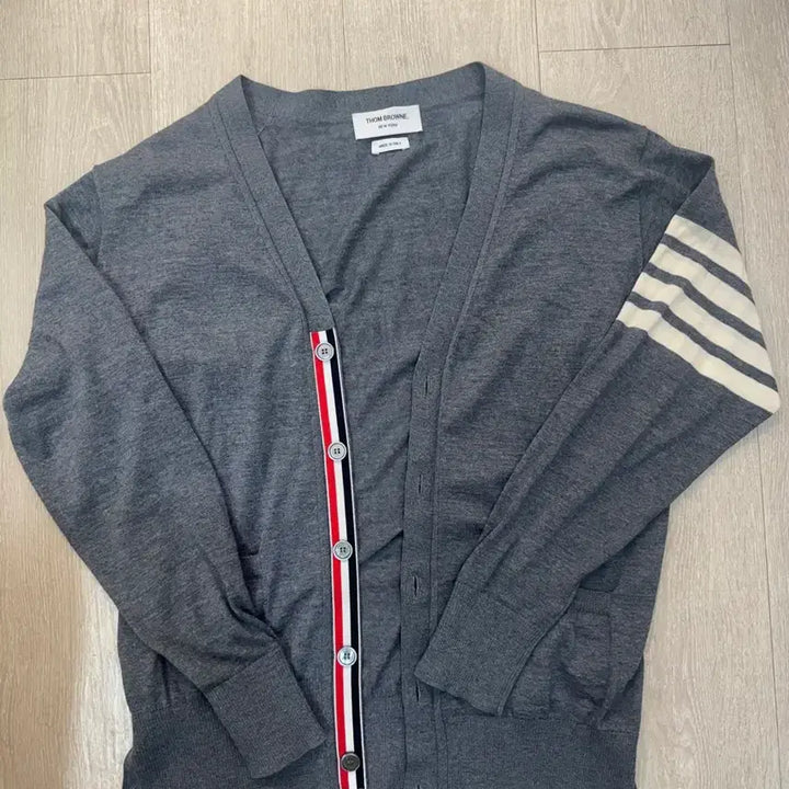 [BUNJANG] Thom Browne Merino Wool Signature Stripe Cardigan Size 3 / [정품/새상품급] 톰브라운 메리노 울 사선완장 가디건 3사이즈