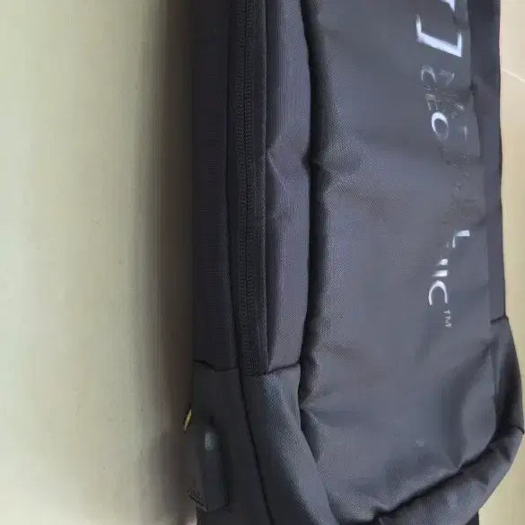 [BUNJANG] National Geographic Daypack Backpack / 내셔널지오그래픽 데이백 (노트북용 백팩) 거의 새것택포