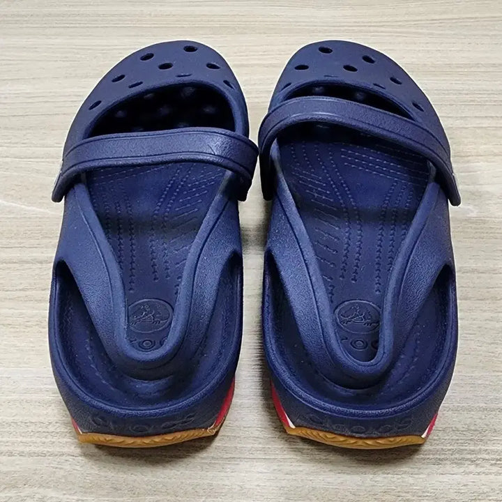 [BUNJANG] Crocs Mary Jane Shoes Navy W8 (240-245mm) / 크록스(네이비)메리제인(W8)240~245