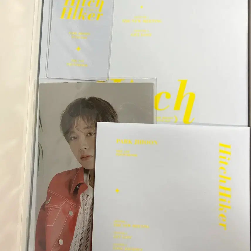 [BUNJANG] Park Ji Hoon "Hitchhiker" Photobook (Full Set, Photocard Included) / 박지훈 포토북 히치하이커 풀구성(포카포함)