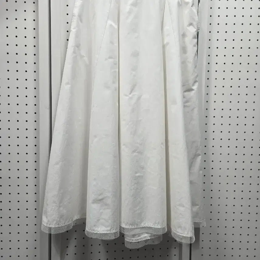 [BUNJANG] GCUT White A-Line Skirt 55 / (1537)GCUT 흰색 A라인 스커트55