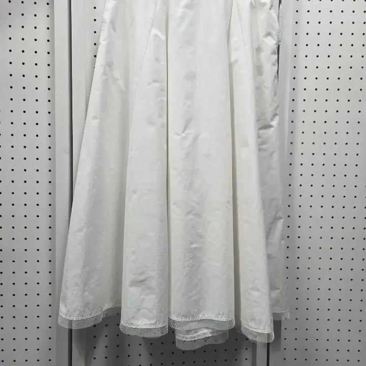 [BUNJANG] GCUT White A-Line Skirt 55 / (1537)GCUT 흰색 A라인 스커트55