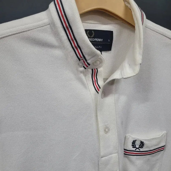 [BUNJANG] Fred Perry Embroidered Logo Pocket Short Sleeve Shirt / Fred Perry 프레드페리 자수로고 포켓 셔츠