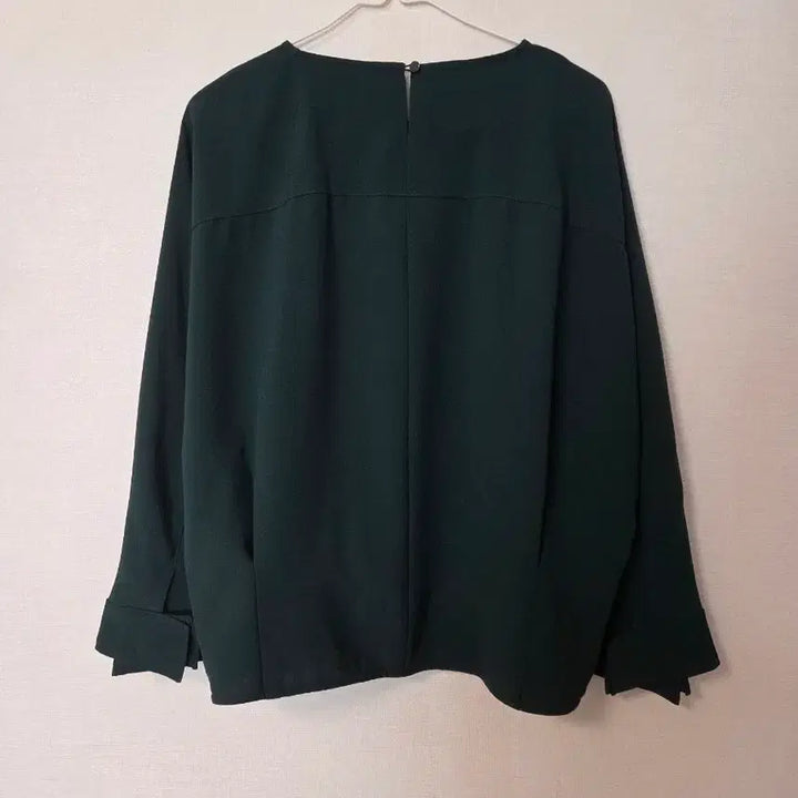 [BUNJANG] Dark Green Batwing Blouse / 가오리핏 블라우스 77