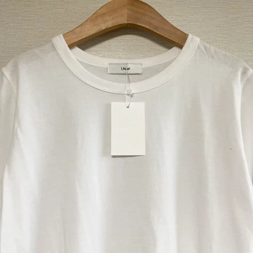 [BUNJANG] i.hour White Round Neck Solid Short Sleeve T-shirt / i.hour 화이트 라운드넥 솔리드 반팔 티셔츠